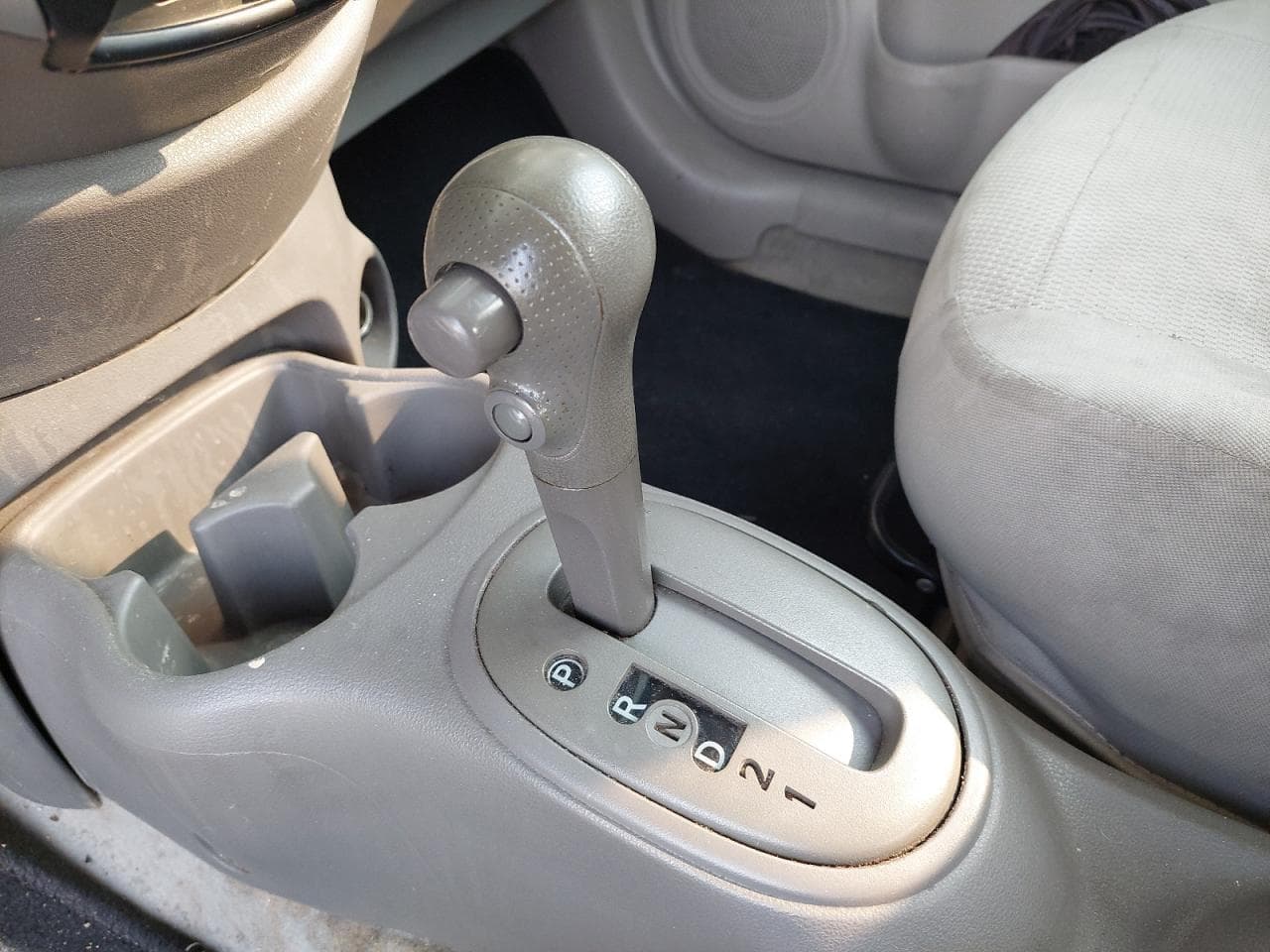 Car image 15