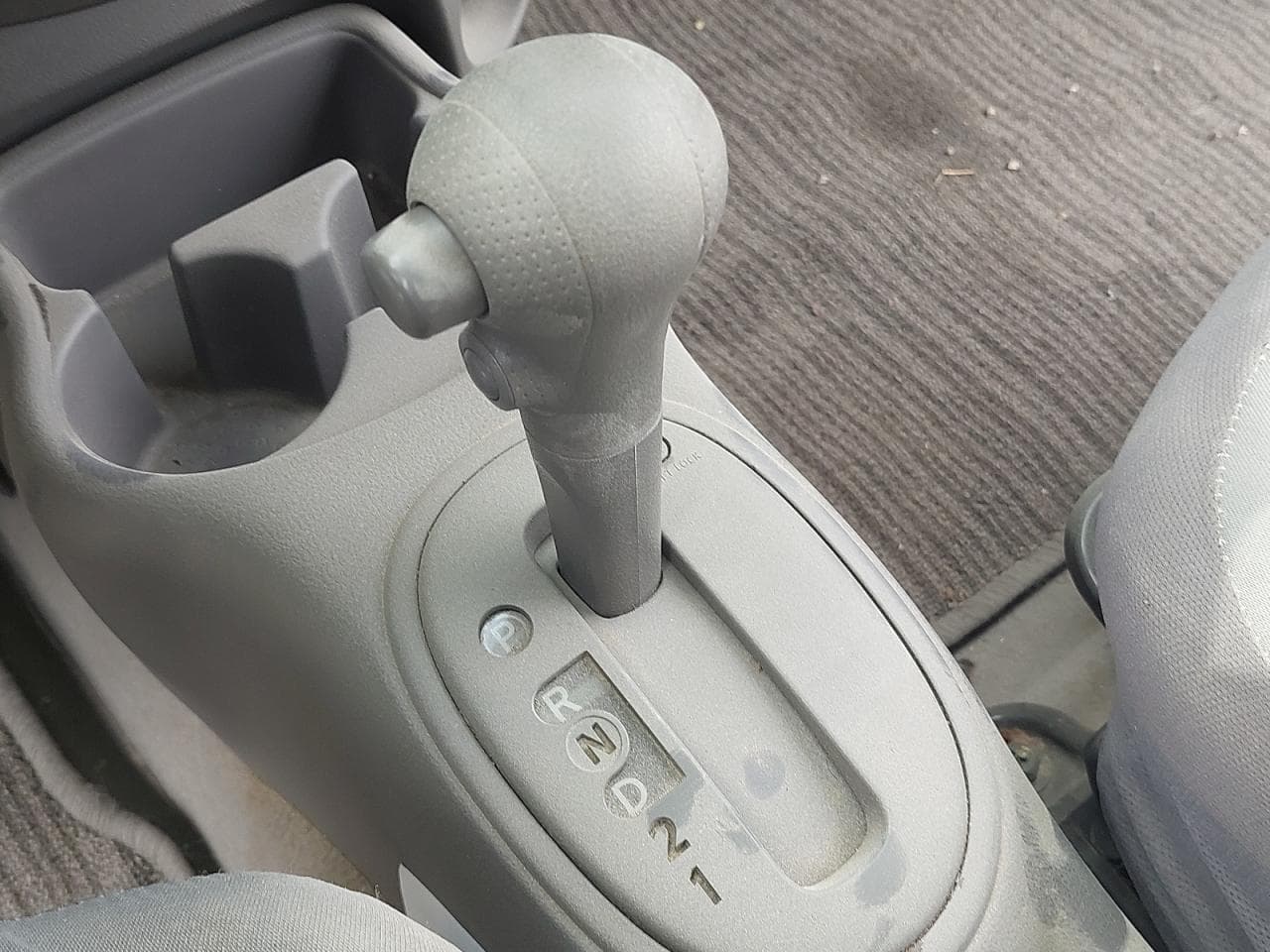 Car image 14